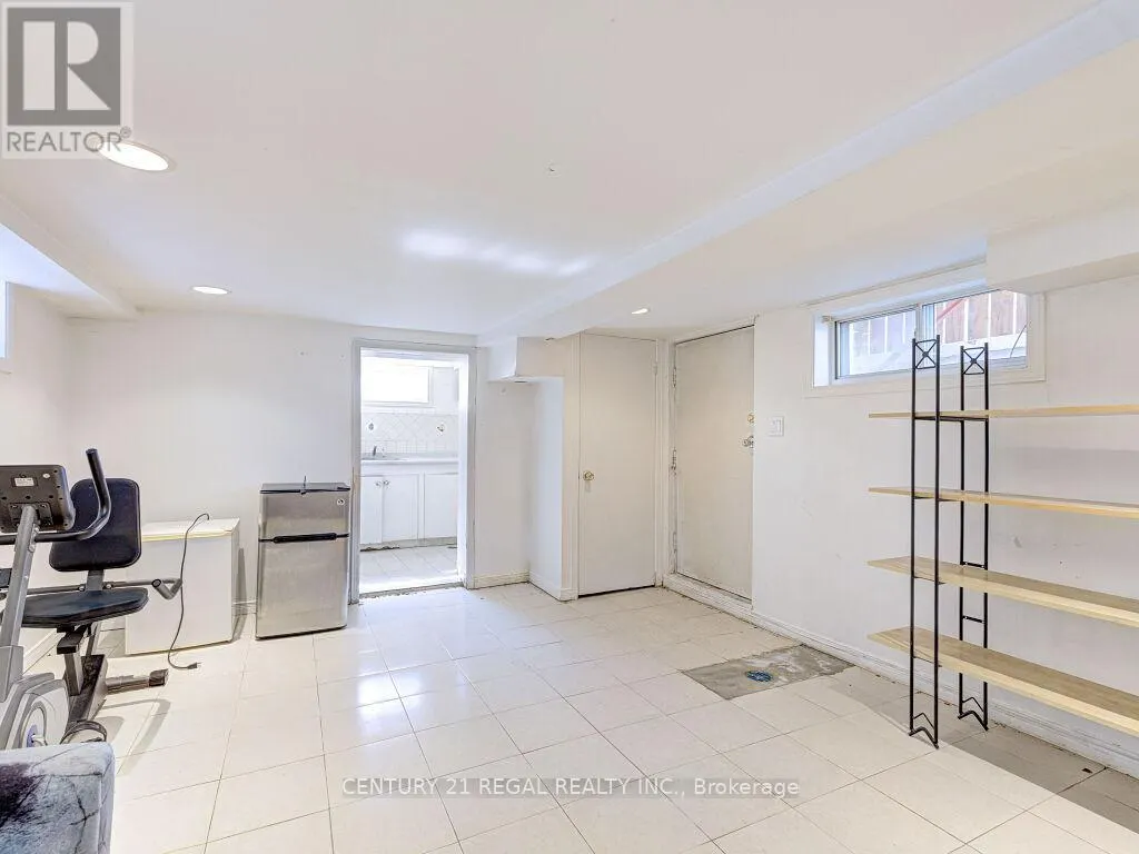 11 MIDBURN AVENUE