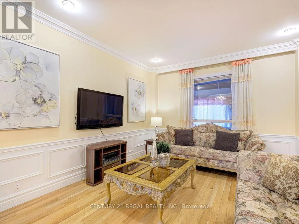 11 MIDBURN AVENUE