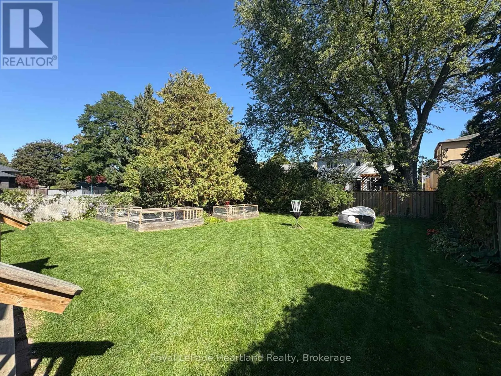15 SCARBOROUGH HEIGHTS BOULEVARD