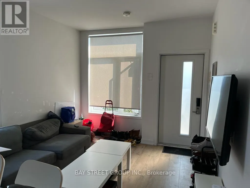 96C - 1760 SIMCOE STREET N