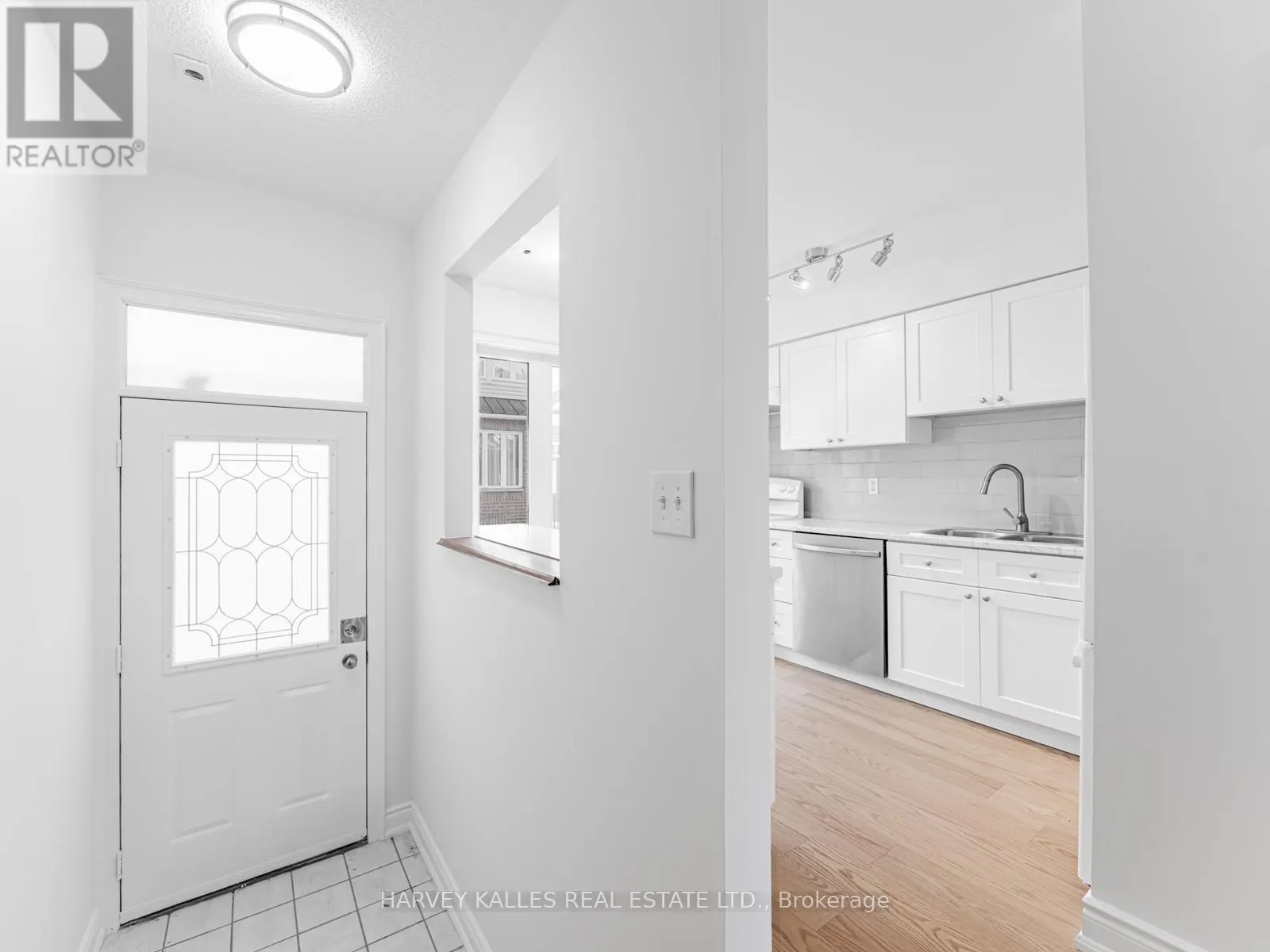 521 - 83 MONDEO DRIVE