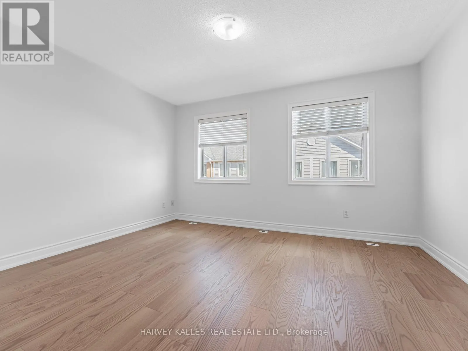 521 - 83 MONDEO DRIVE