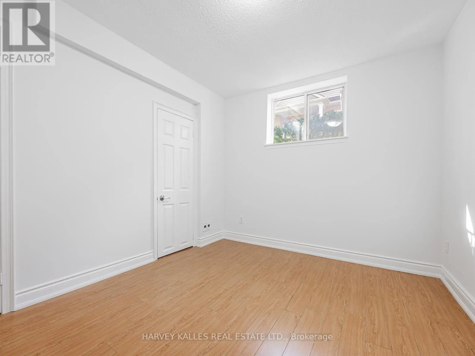 521 - 83 MONDEO DRIVE