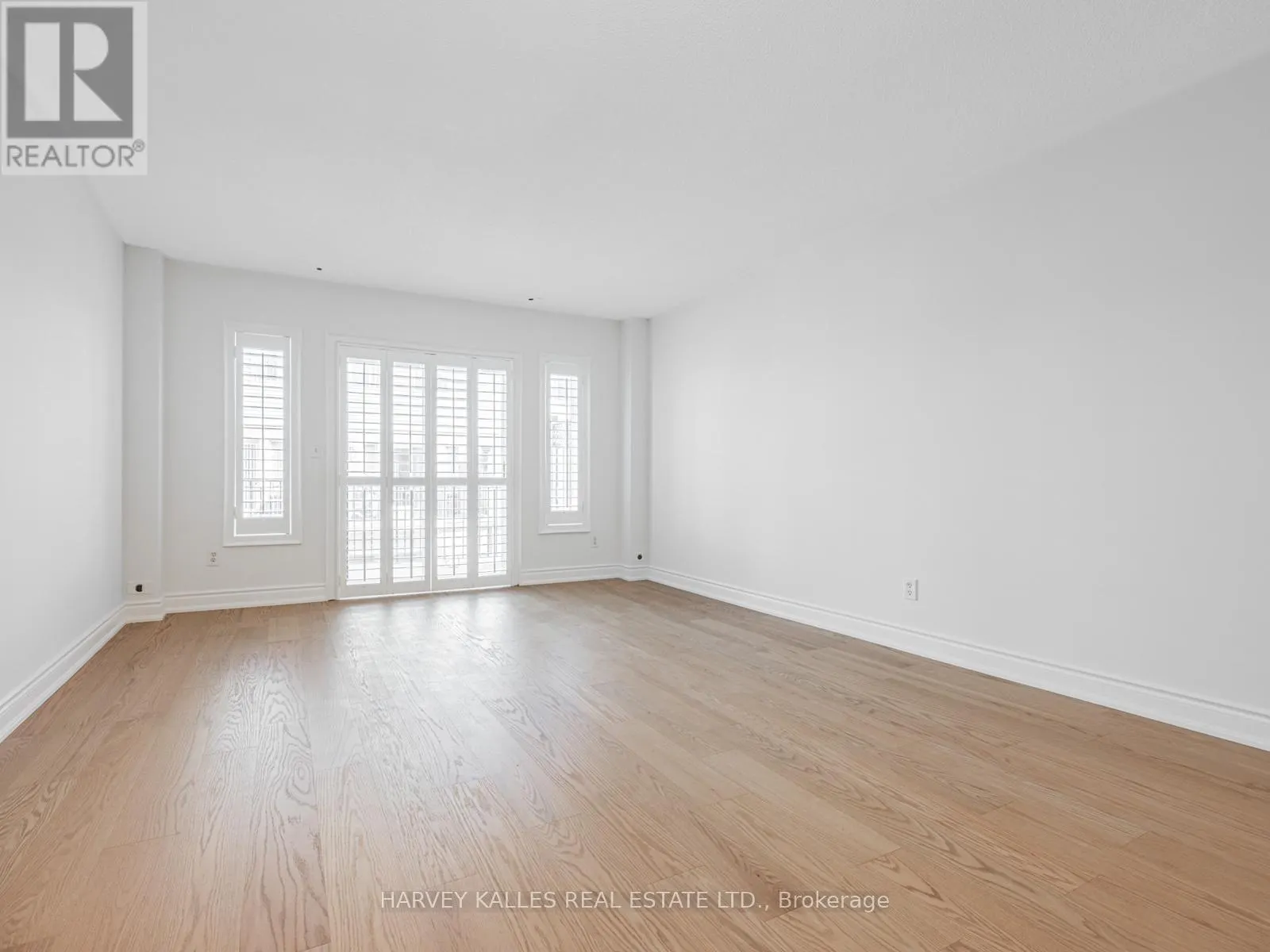 521 - 83 MONDEO DRIVE