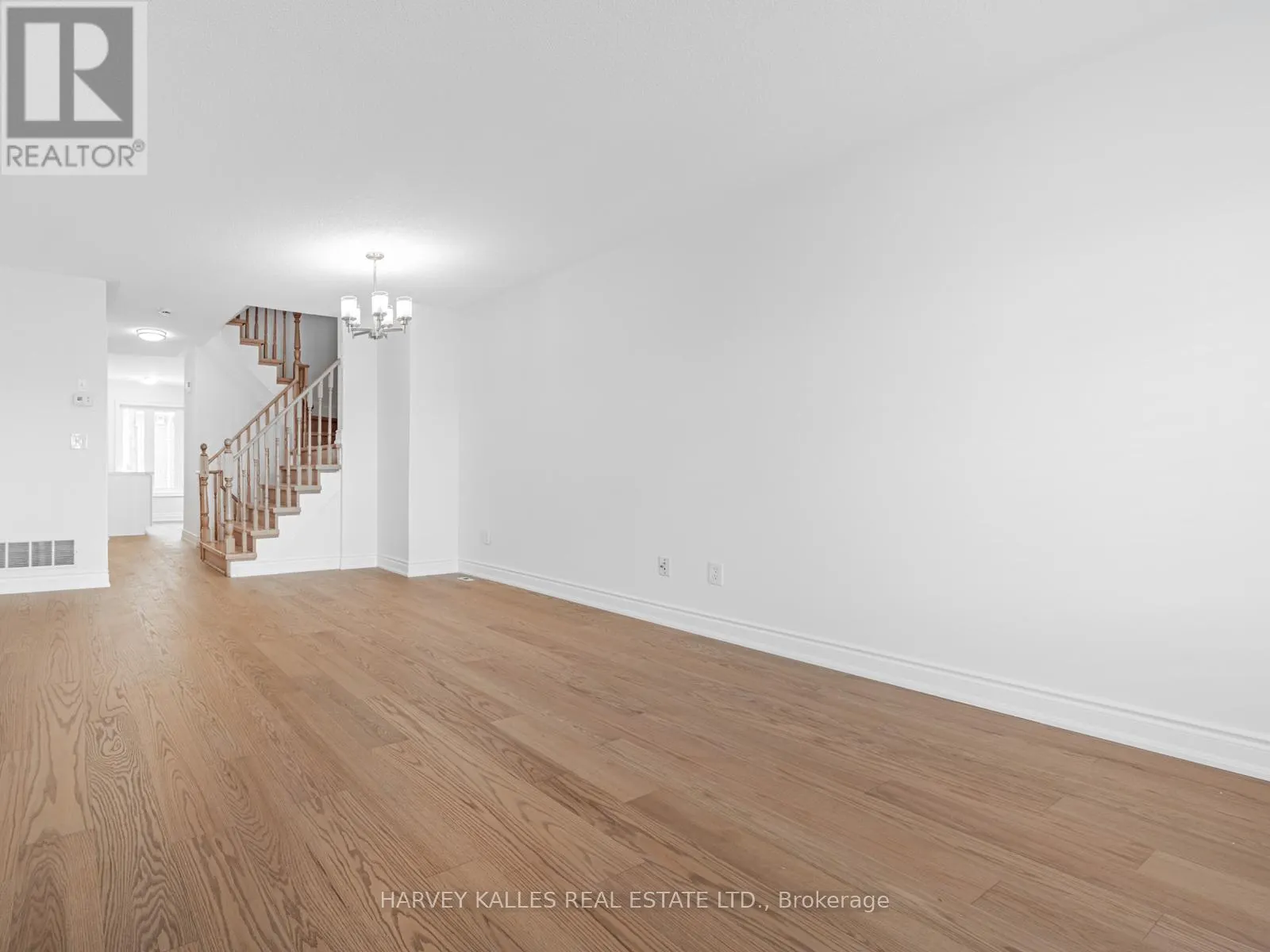 521 - 83 MONDEO DRIVE