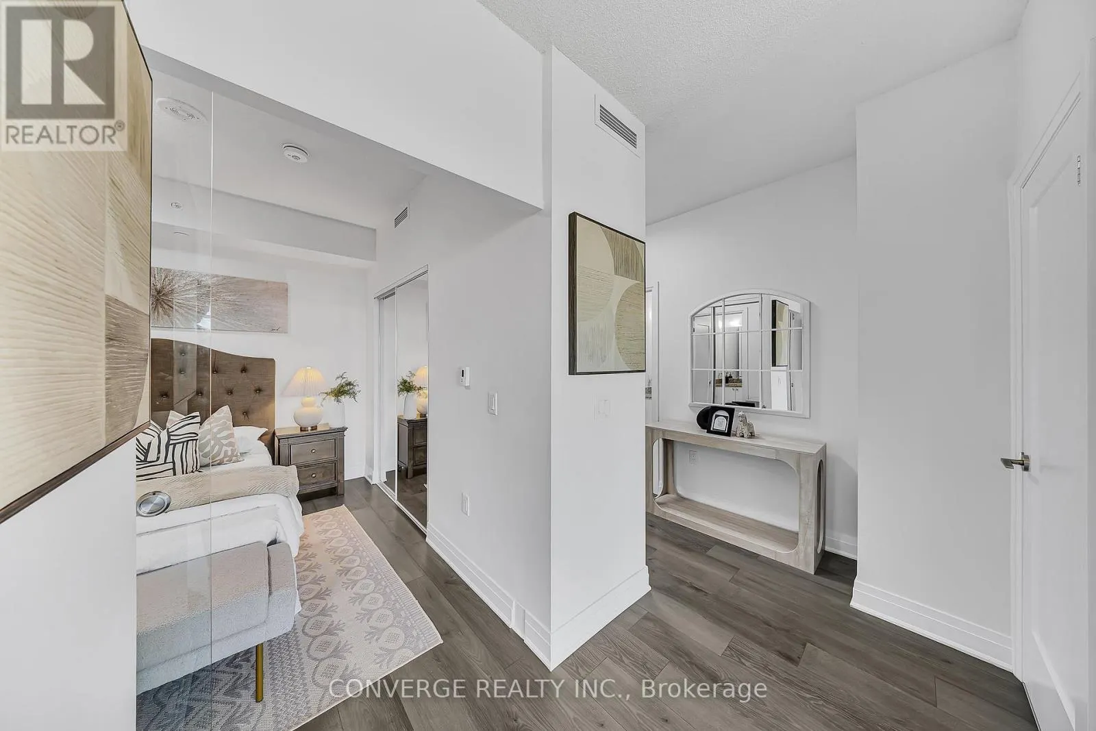1310 - 3220 SHEPPARD AVENUE E