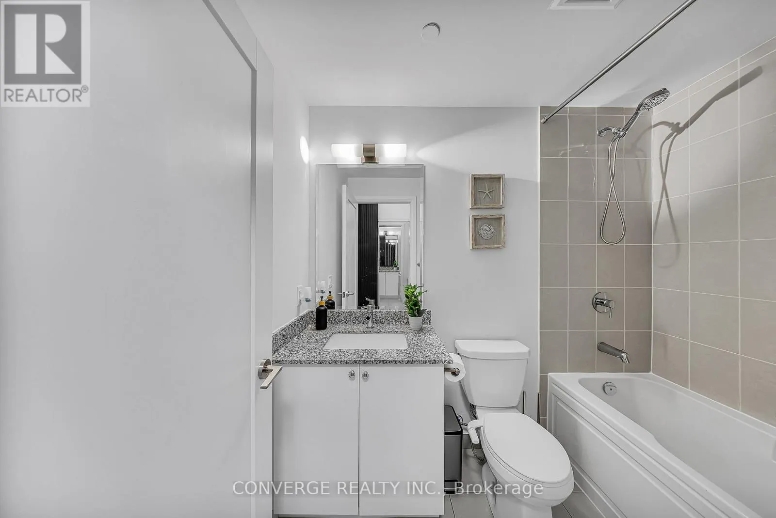 1310 - 3220 SHEPPARD AVENUE E