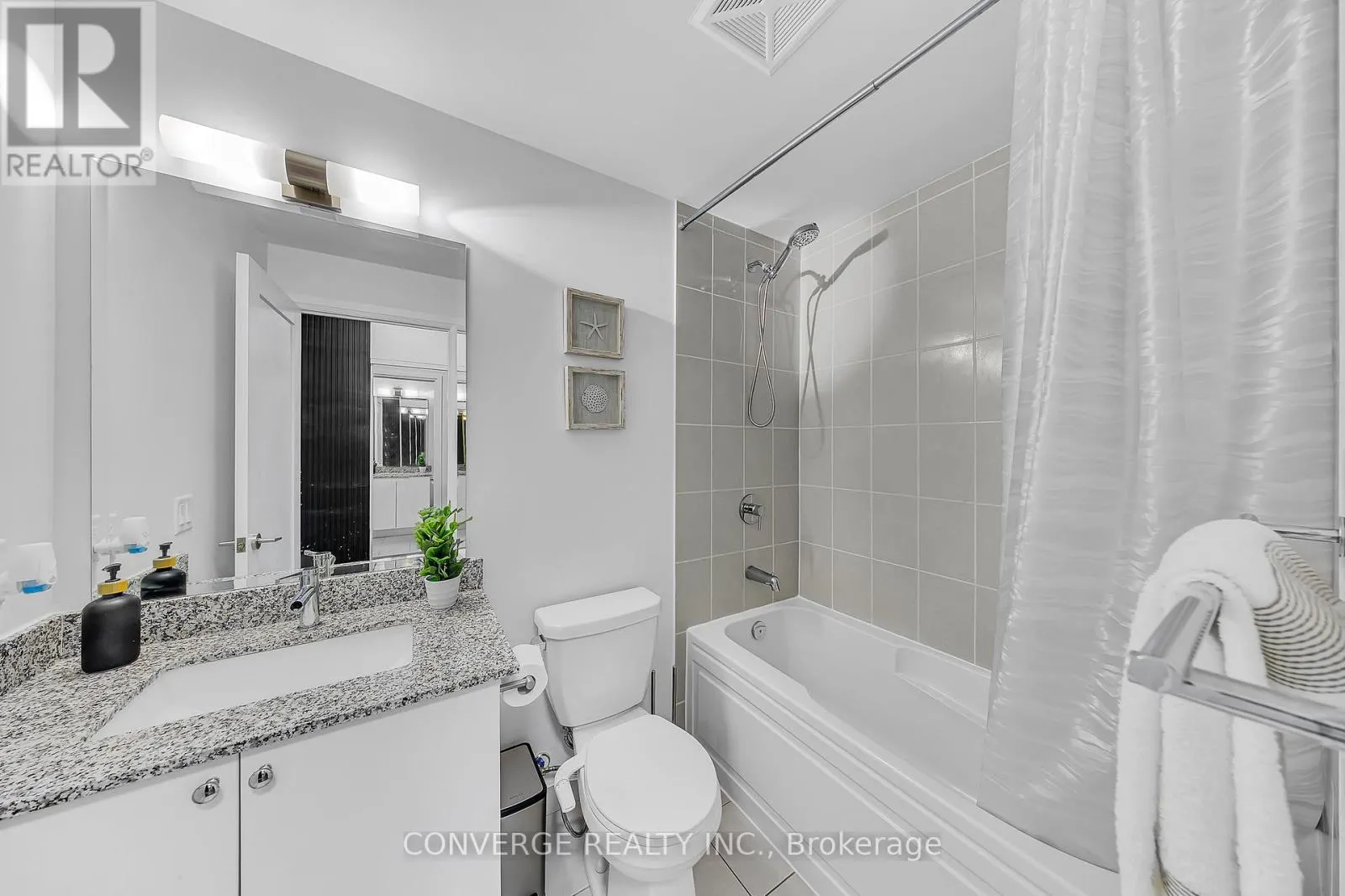 1310 - 3220 SHEPPARD AVENUE E