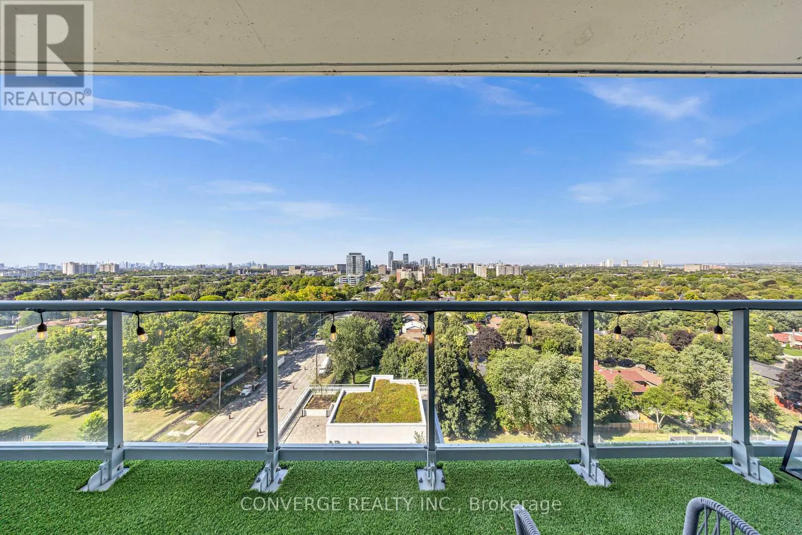 1310 - 3220 SHEPPARD AVENUE E