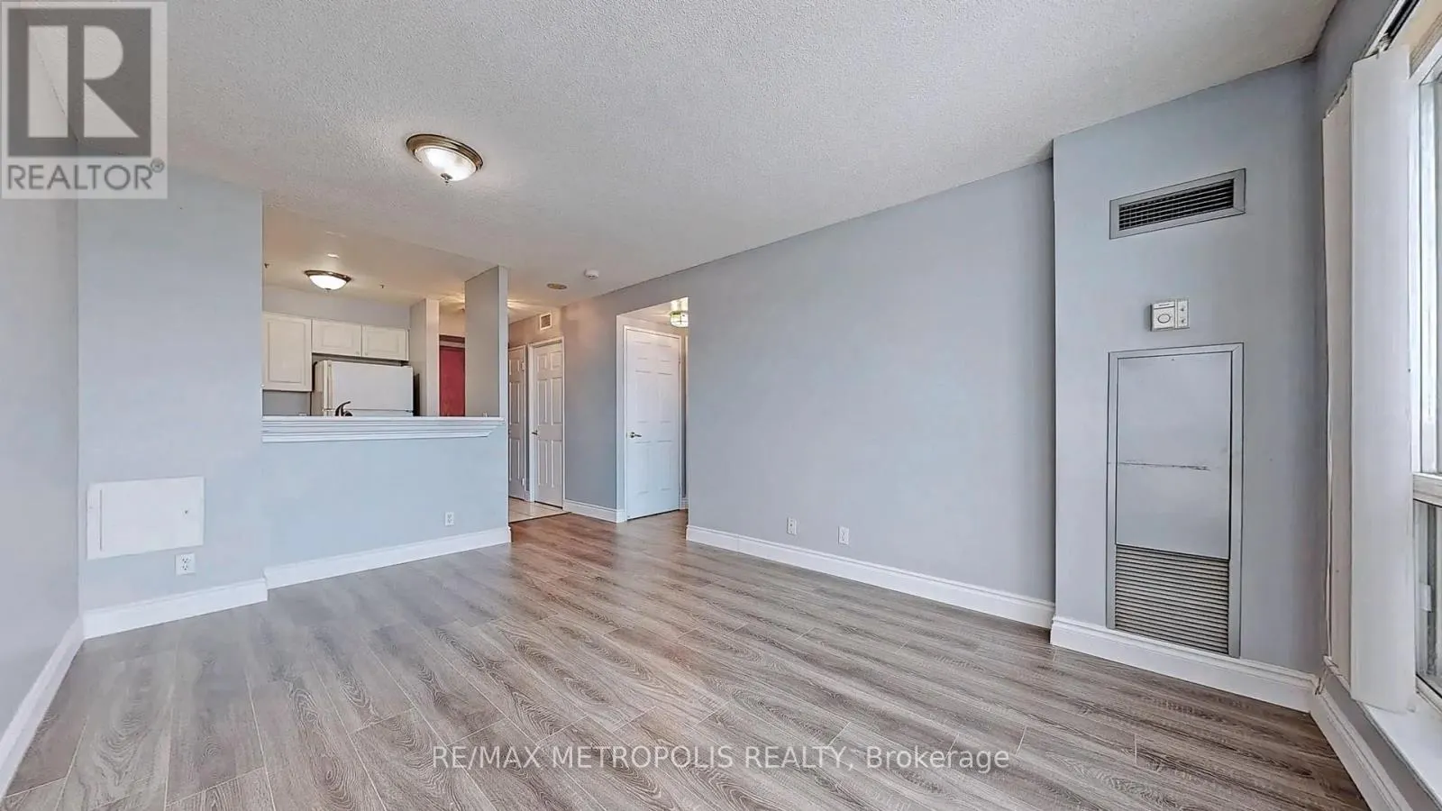 1505 - 11 LEE CENTRE DRIVE