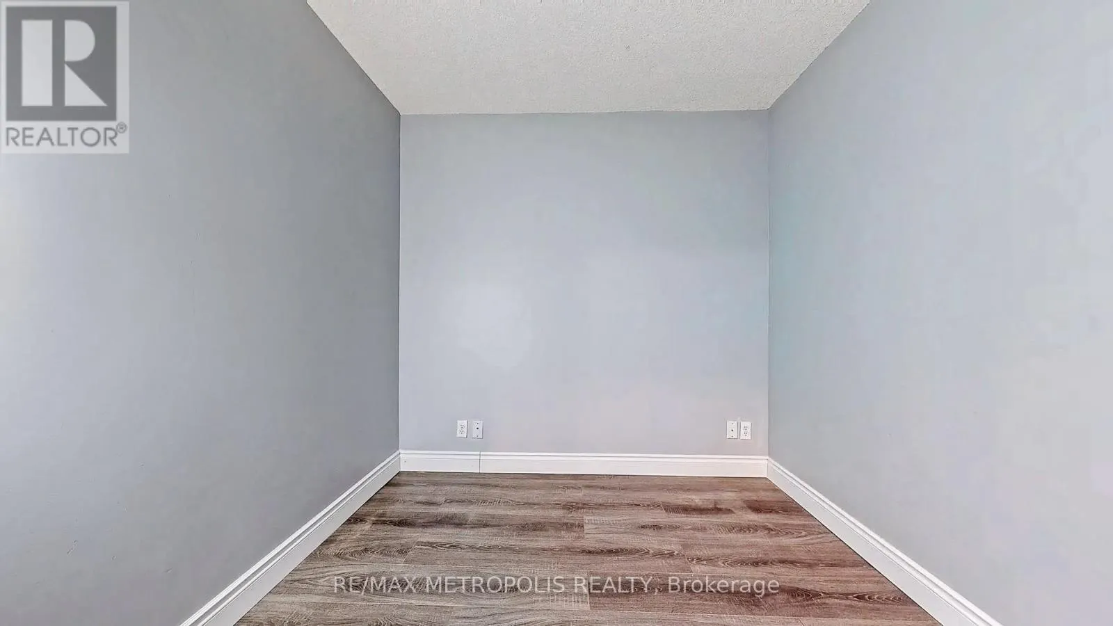 1505 - 11 LEE CENTRE DRIVE