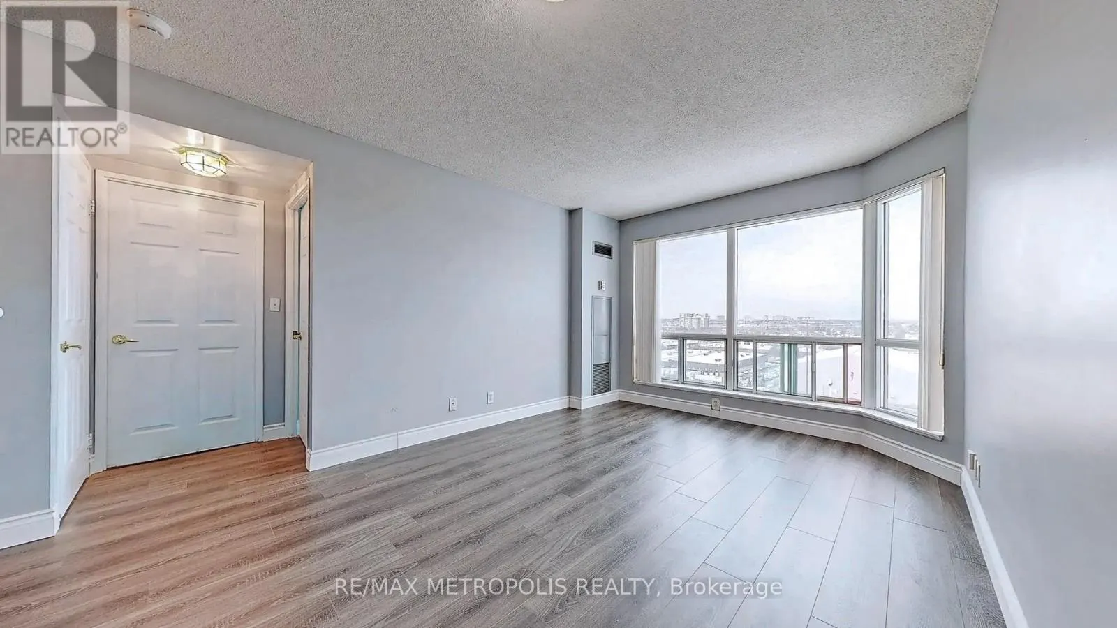1505 - 11 LEE CENTRE DRIVE