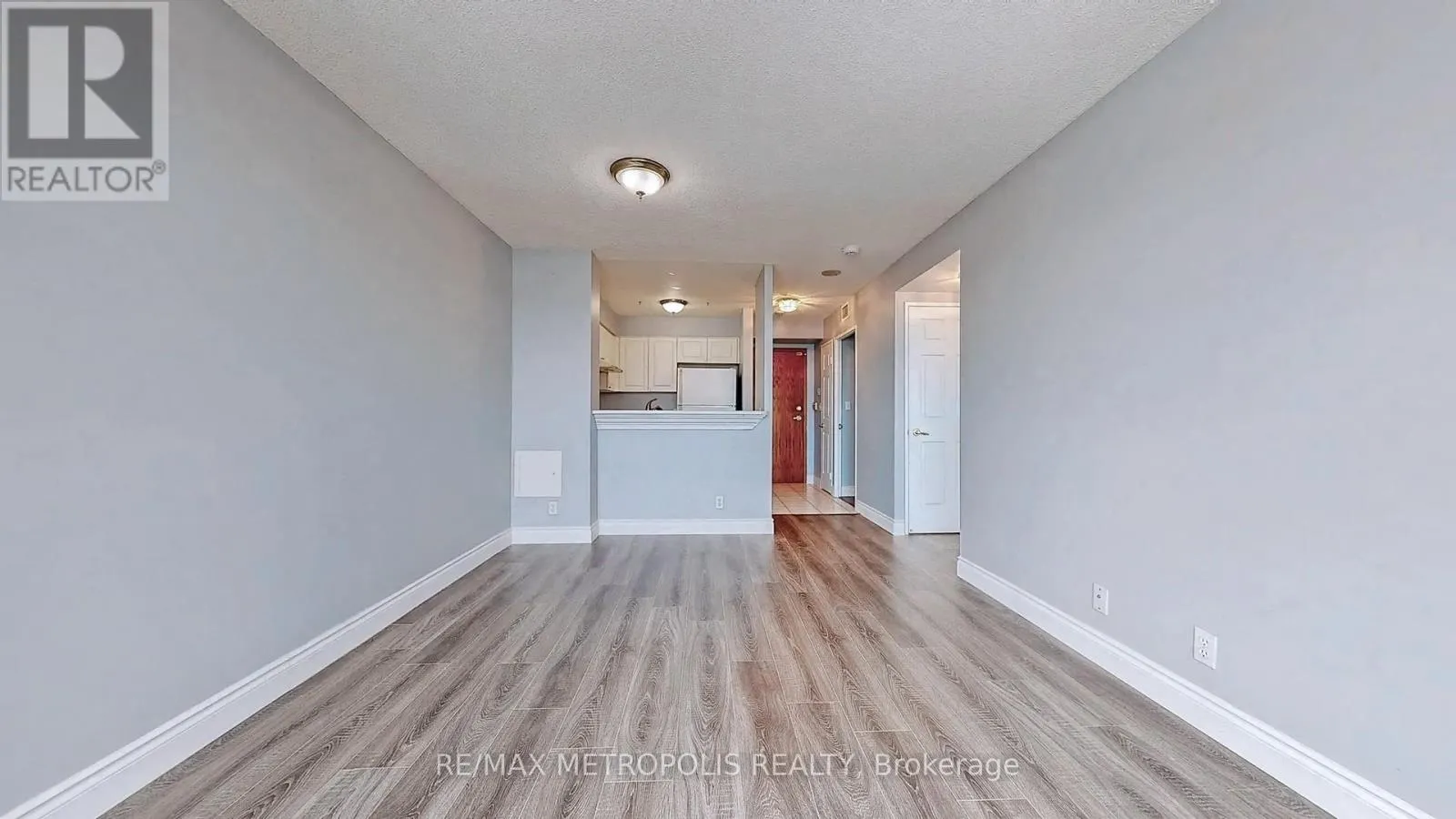 1505 - 11 LEE CENTRE DRIVE