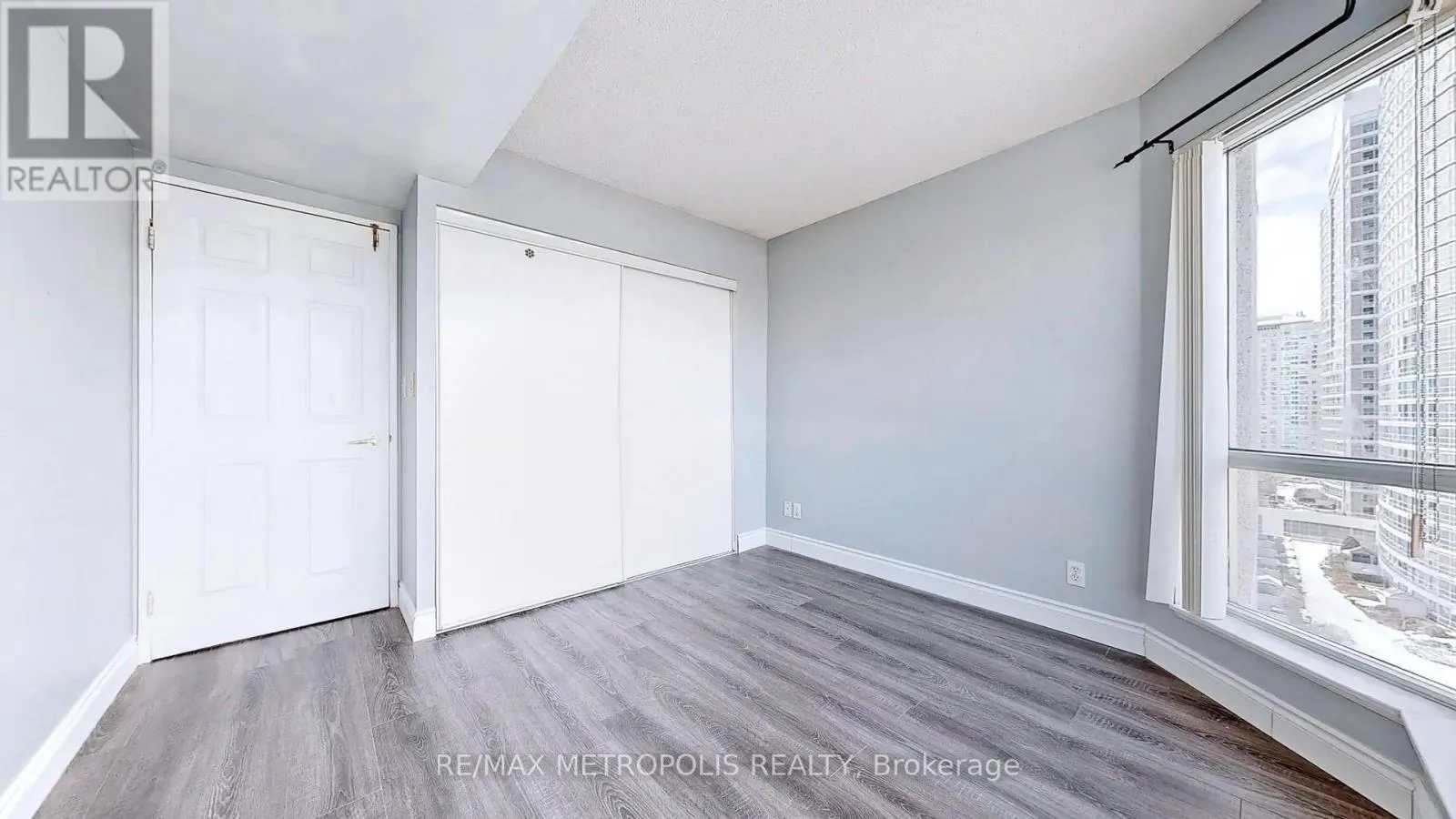 1505 - 11 LEE CENTRE DRIVE
