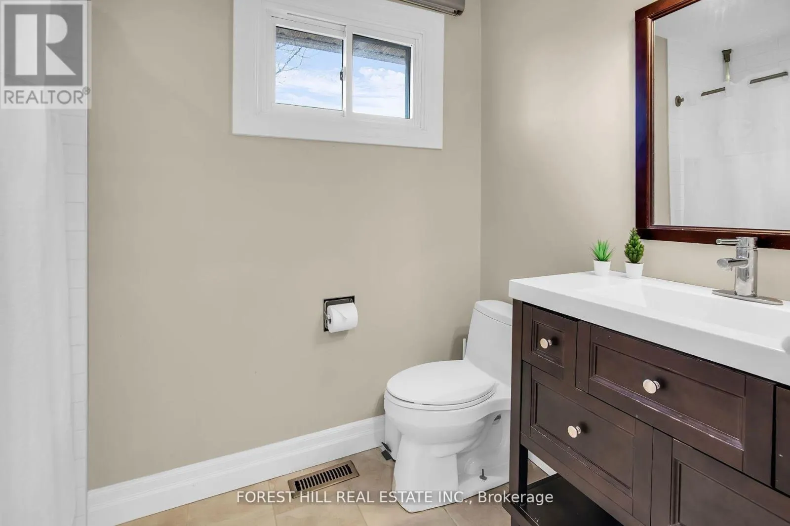 23 TARSUS CRESCENT
