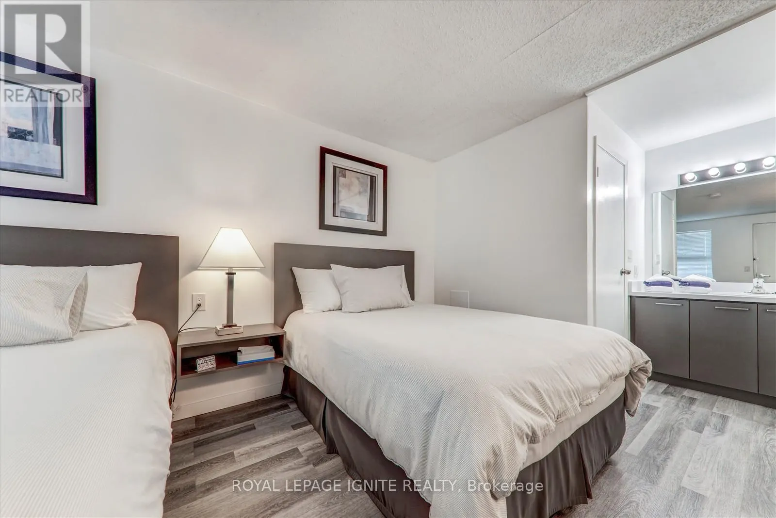 212 - 70 PORT DARLINGTON ROAD