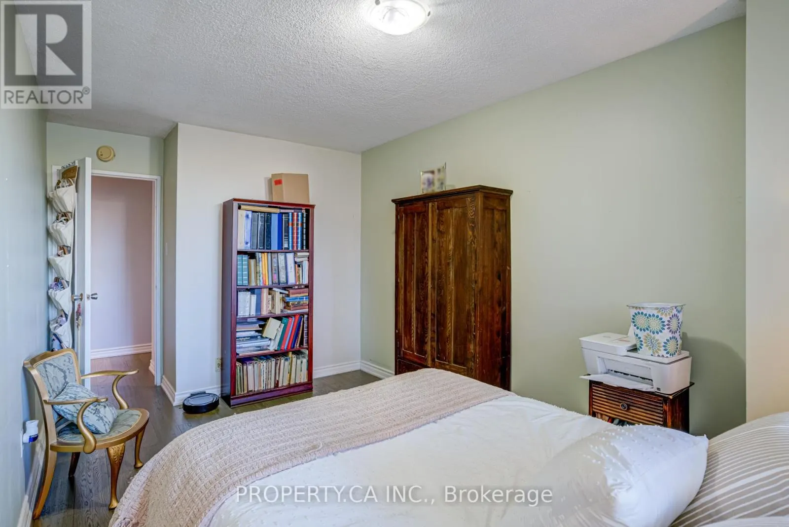 106 - 45 HUNTINGDALE BOULEVARD