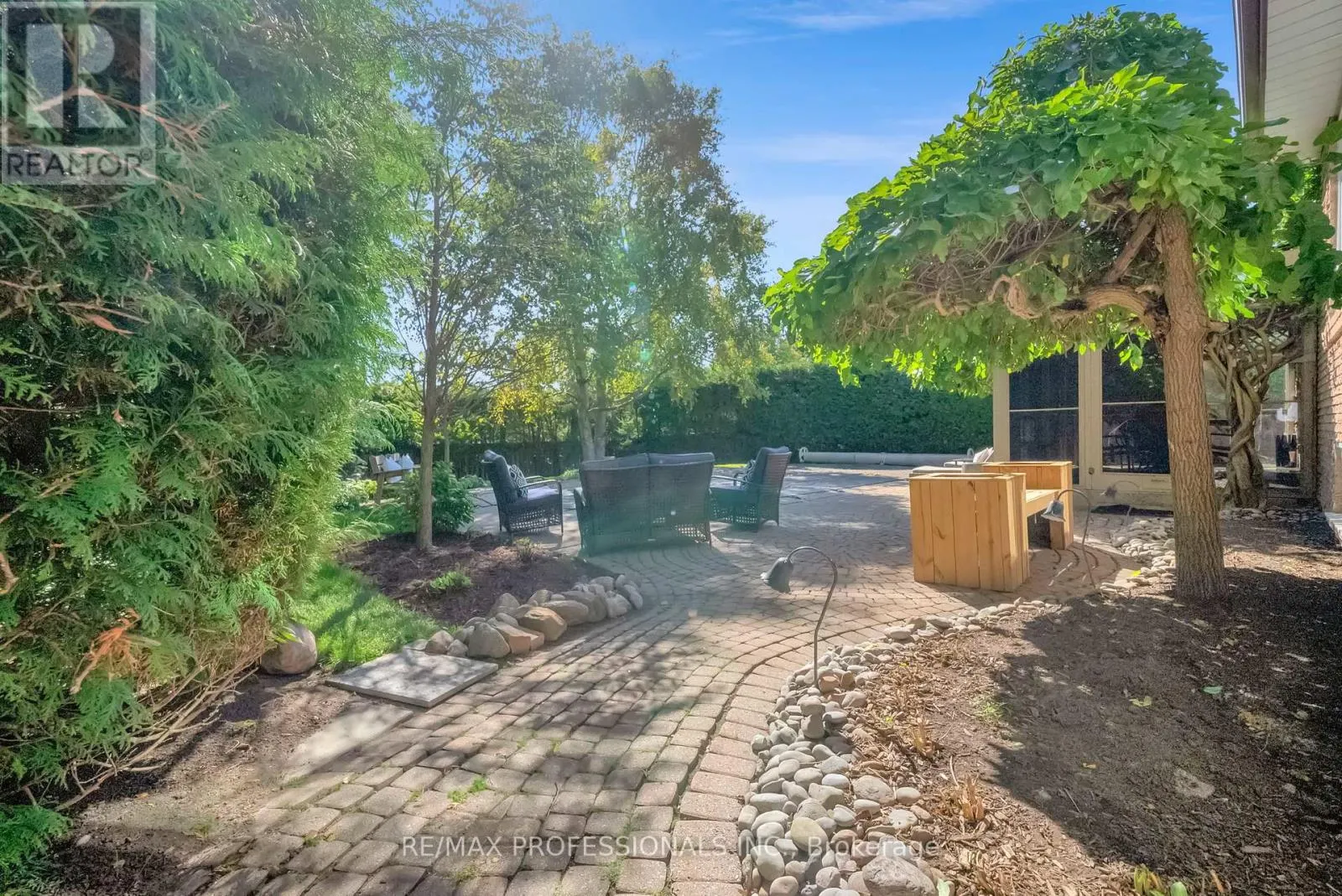 23 SUNICREST BOULEVARD