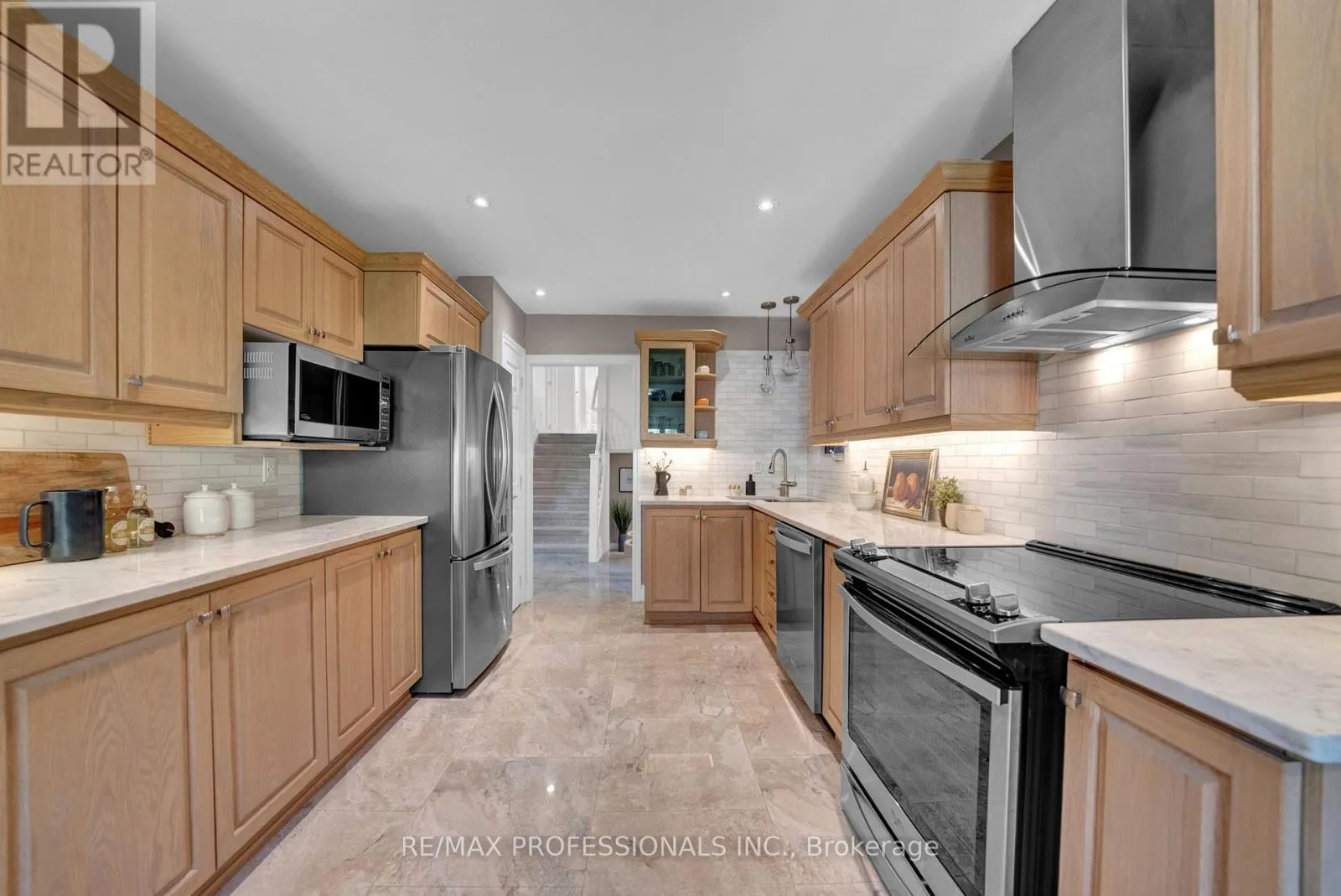 23 SUNICREST BOULEVARD