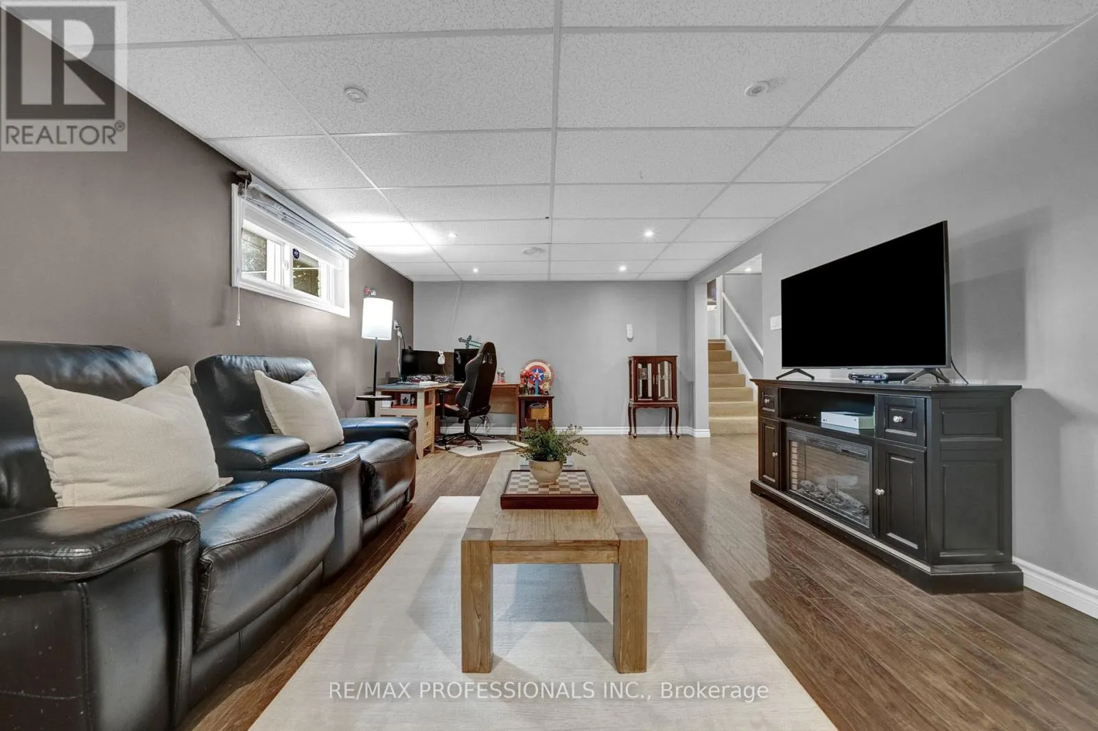 23 SUNICREST BOULEVARD