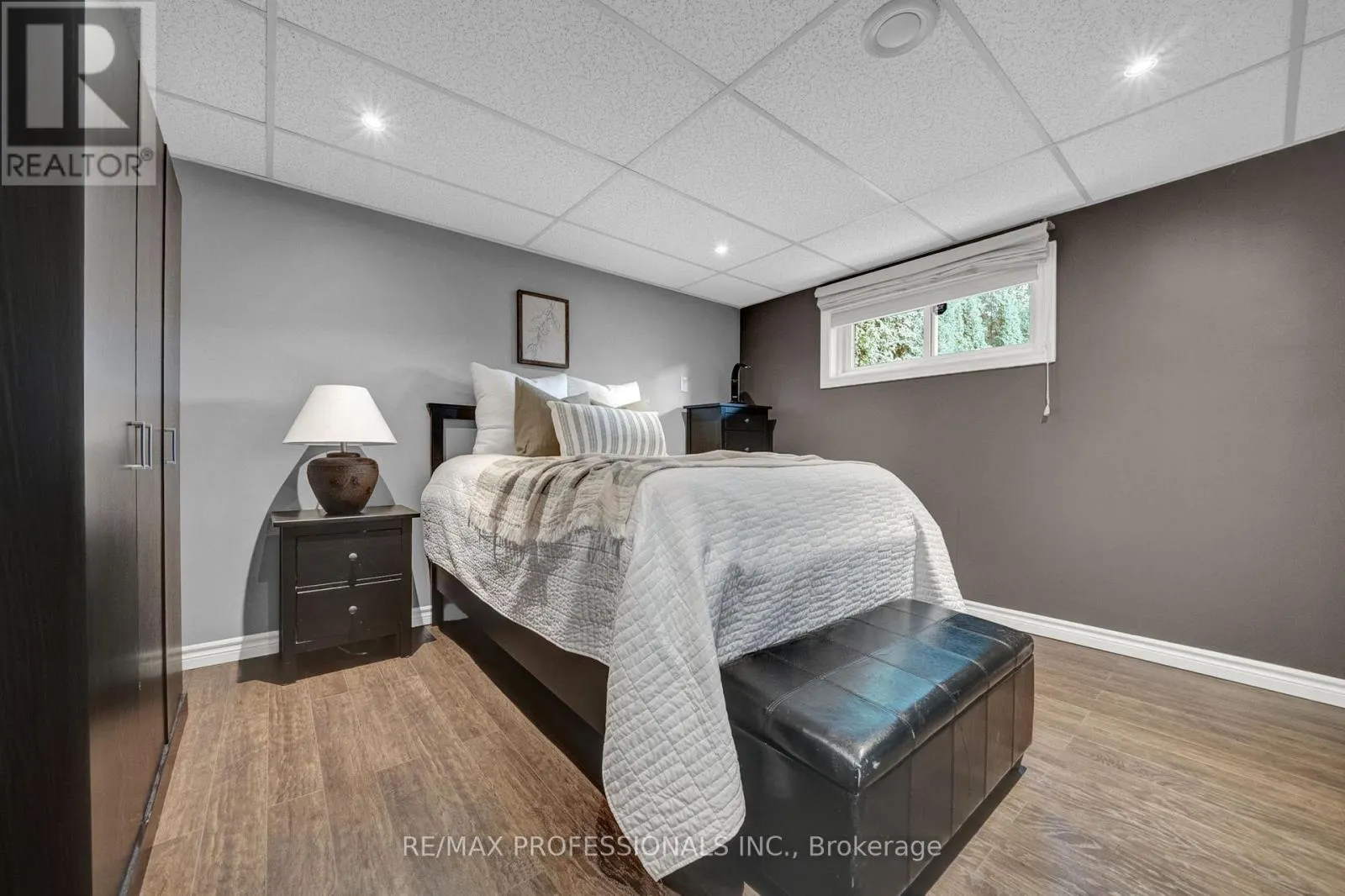 23 SUNICREST BOULEVARD