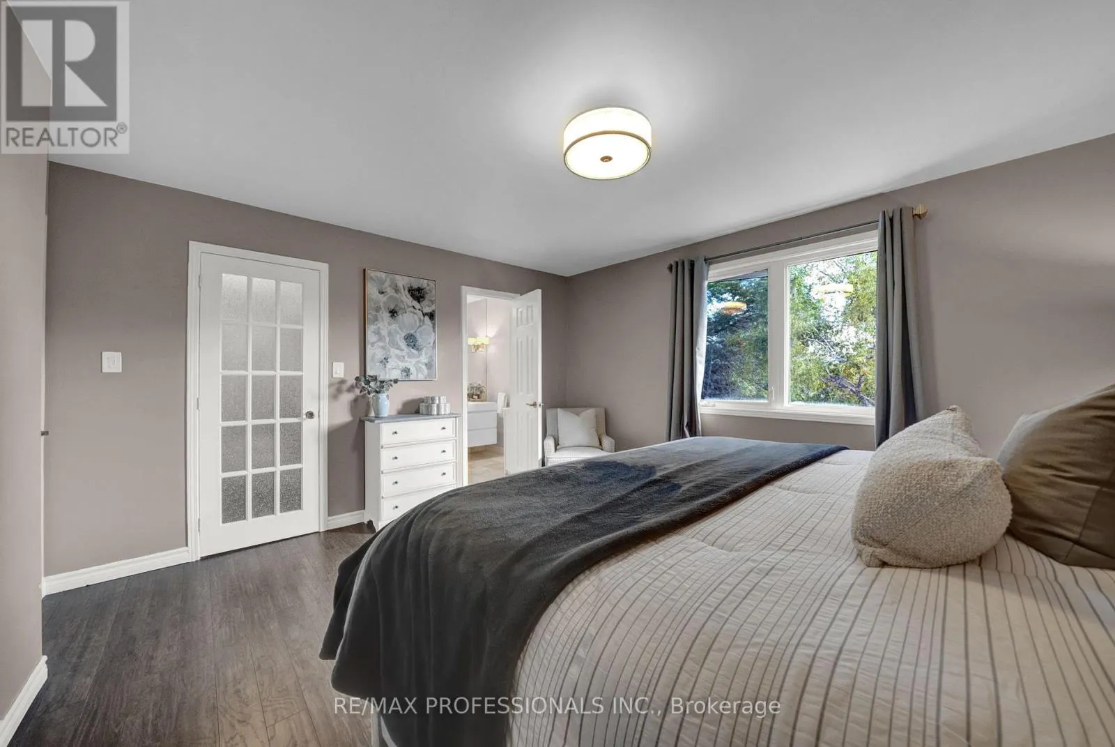 23 SUNICREST BOULEVARD