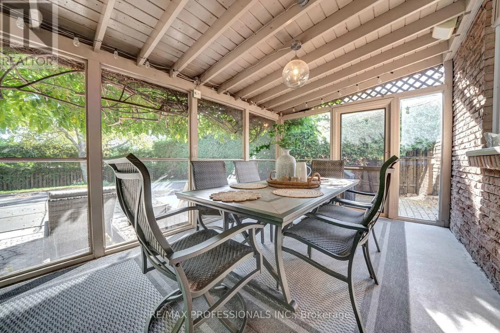 23 SUNICREST BOULEVARD