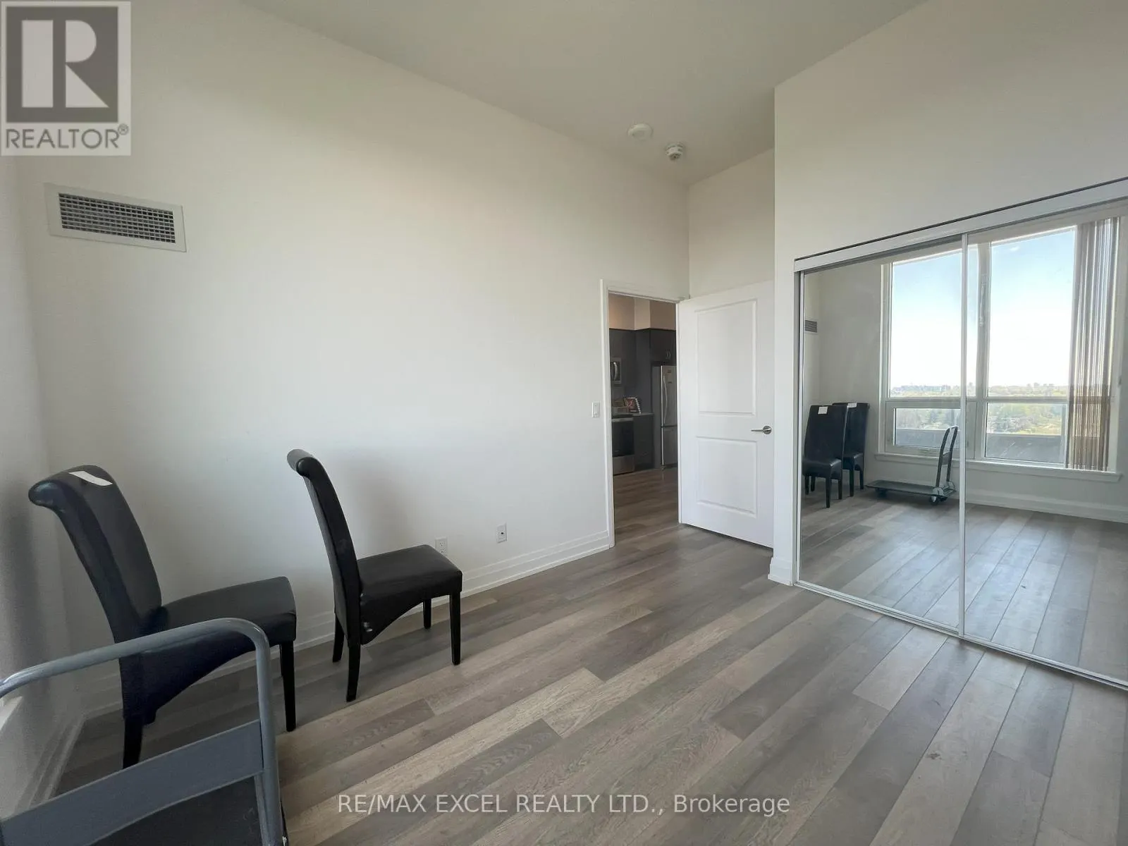 903 - 3121 SHEPPARD AVENUE