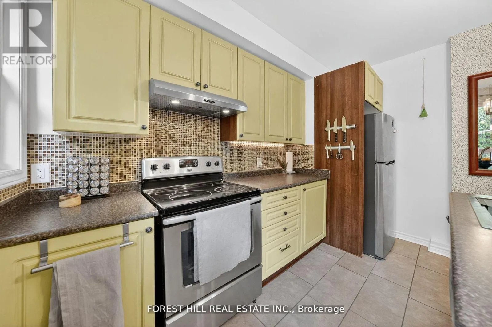 38 SCOTIA AVENUE