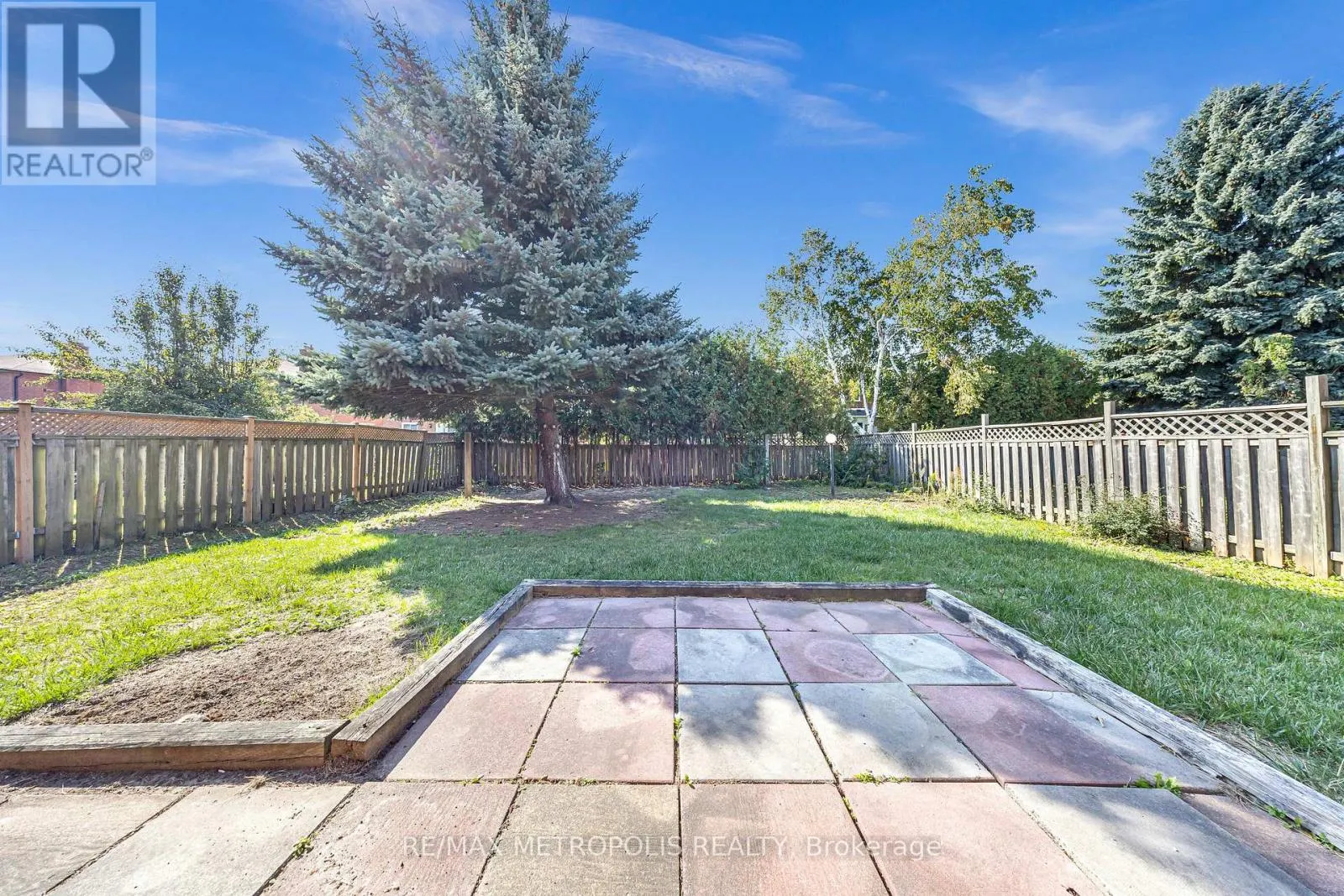 296 THORNTON ROAD N