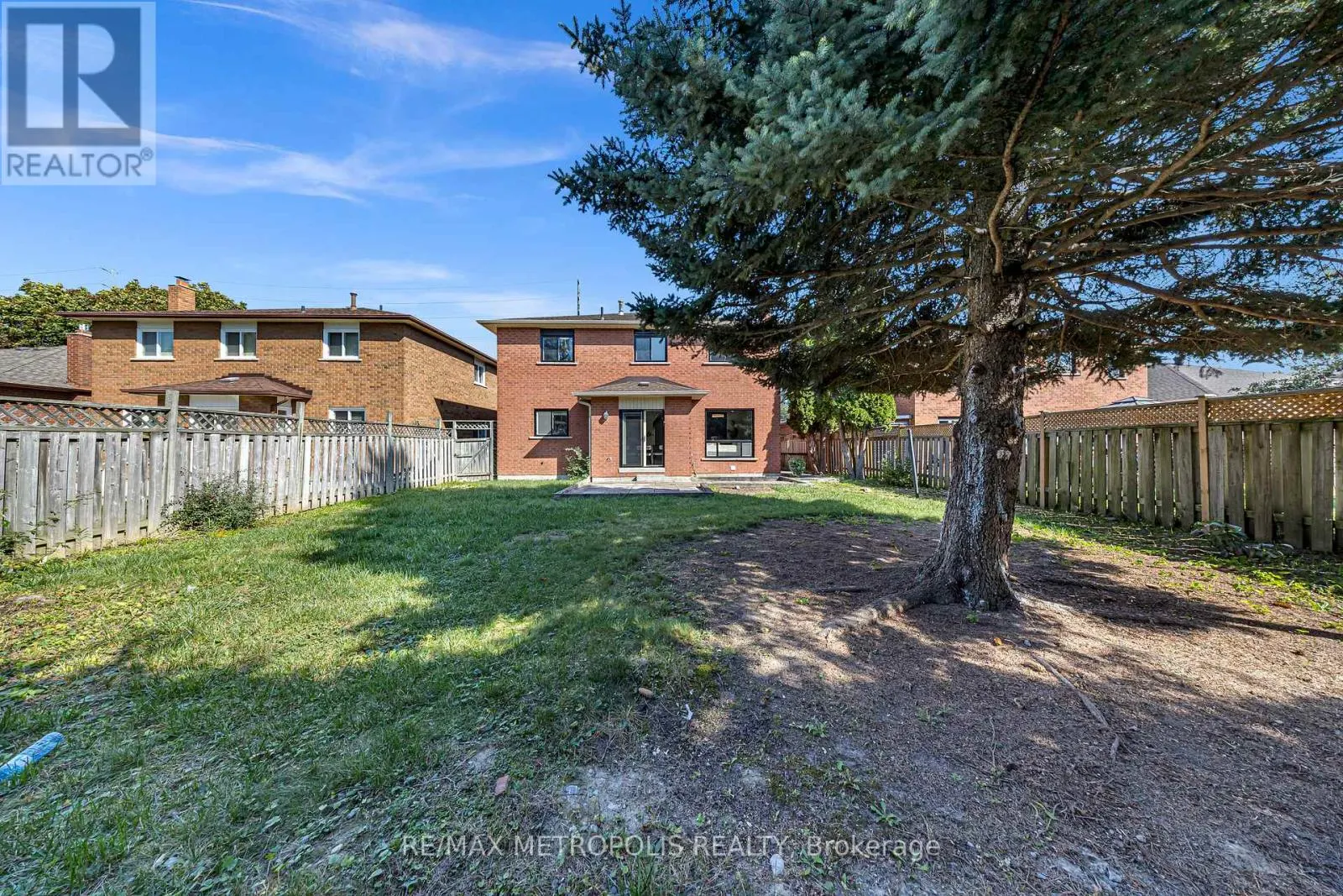 296 THORNTON ROAD N