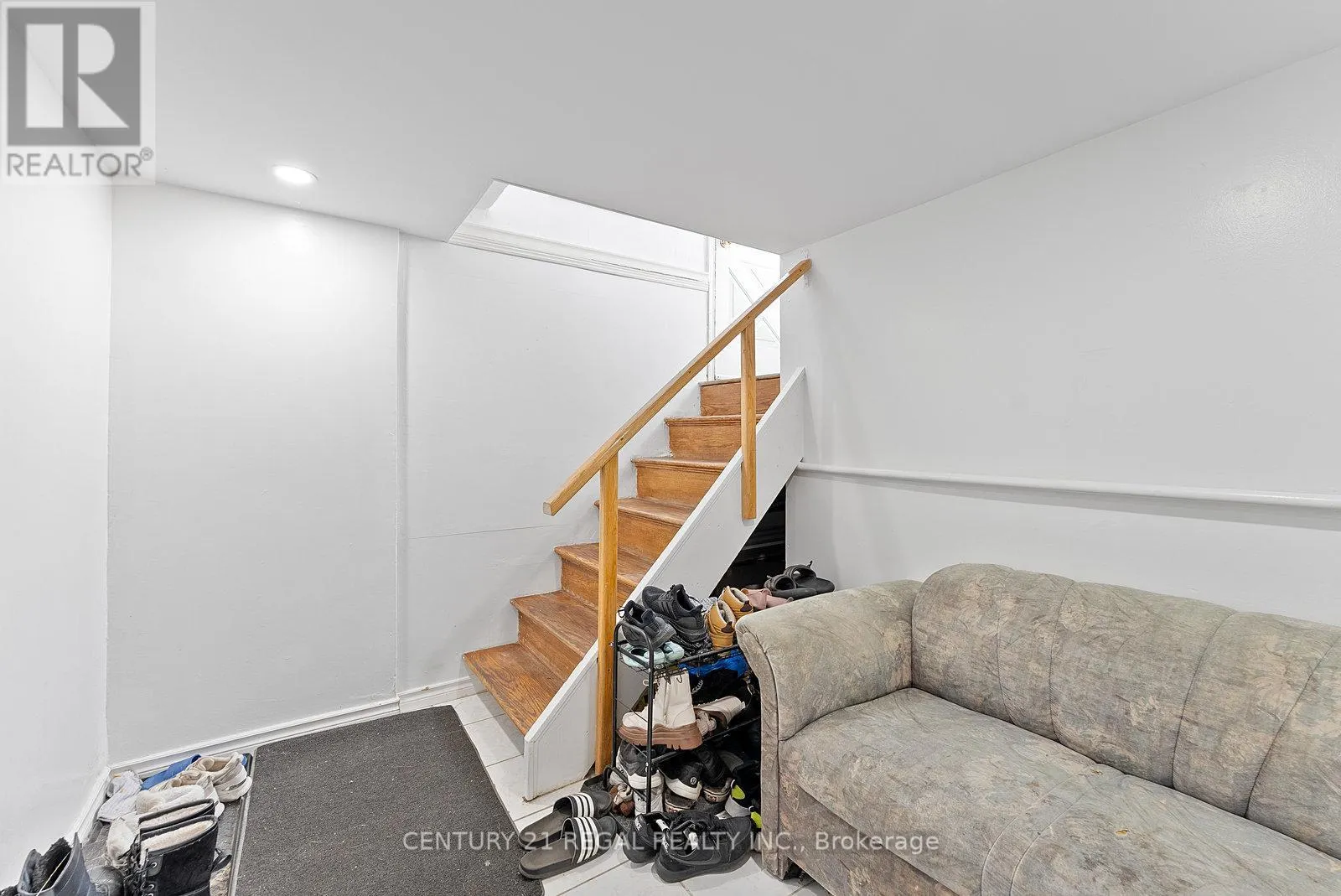 106 FLORA DRIVE