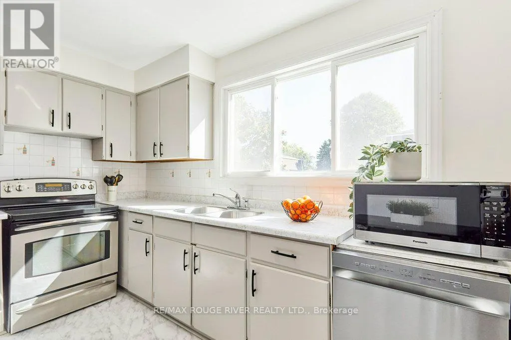 15 - 121 CENTENNIAL ROAD