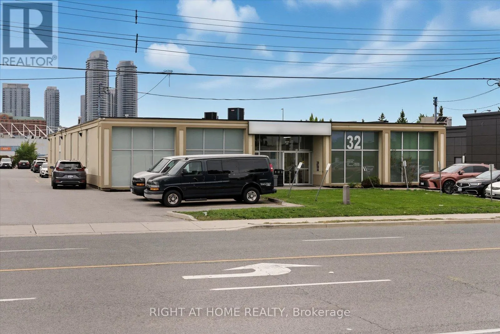 30-32 PROGRESS AVENUE