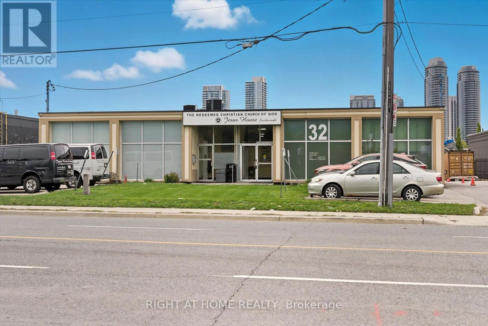 30-32 PROGRESS AVENUE