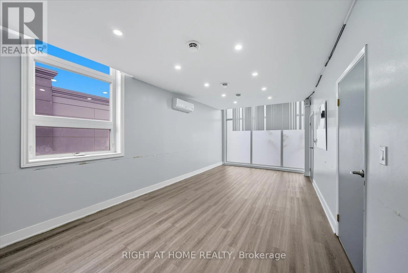 30-32 PROGRESS AVENUE