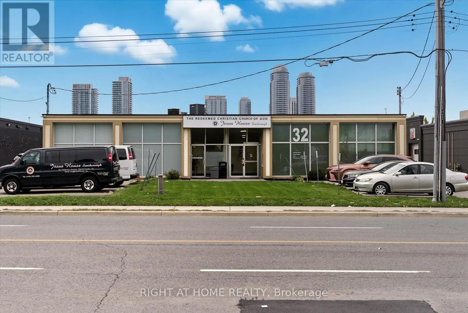 30-32 PROGRESS AVENUE