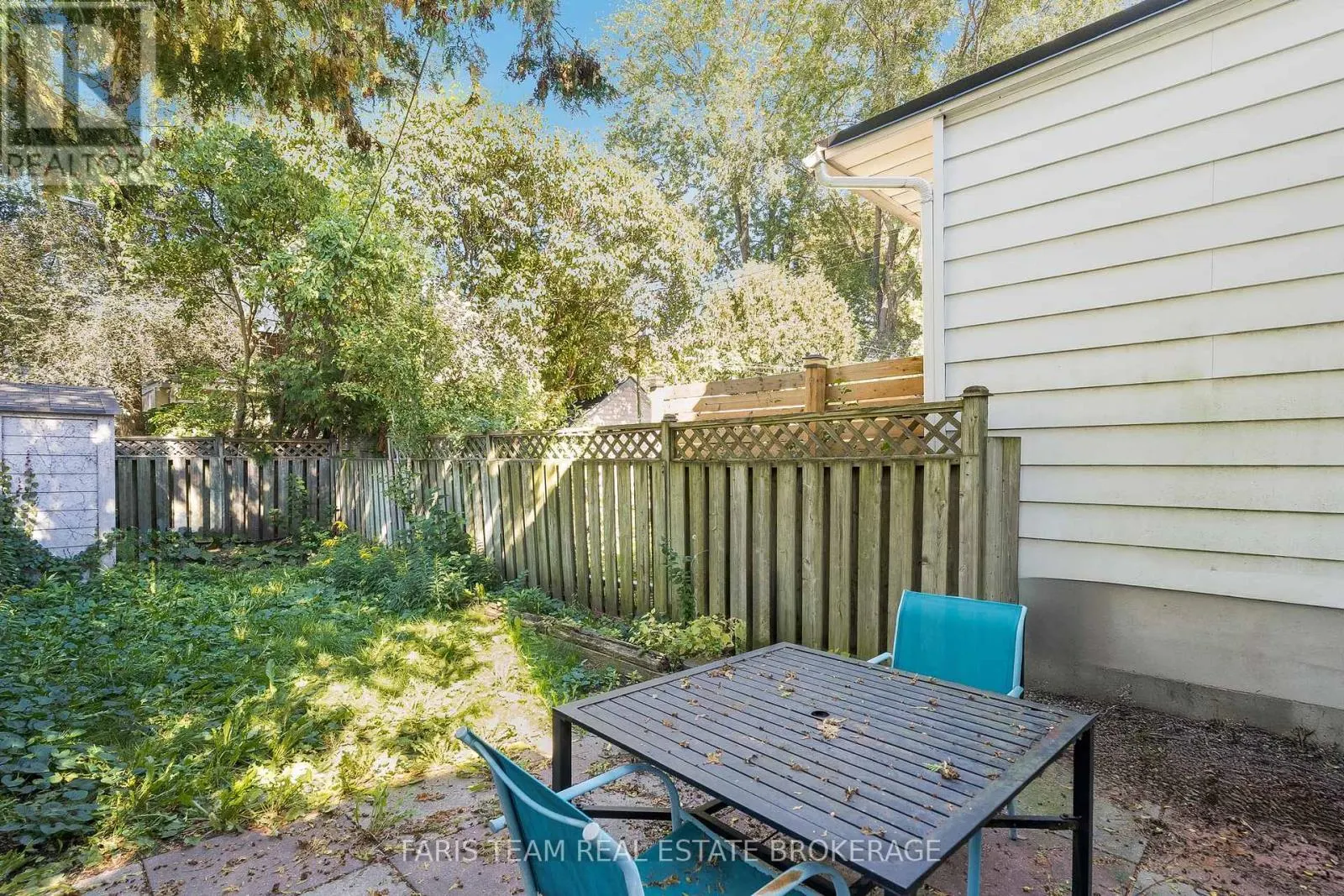 26 QUEENSDALE AVENUE