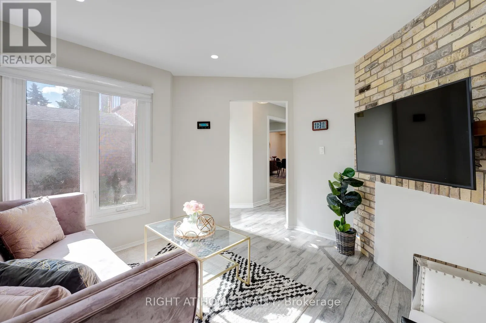 52 DOBSON DRIVE