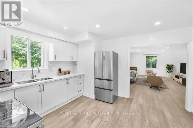 826 SCARBOROUGH GOLF CLUB ROAD