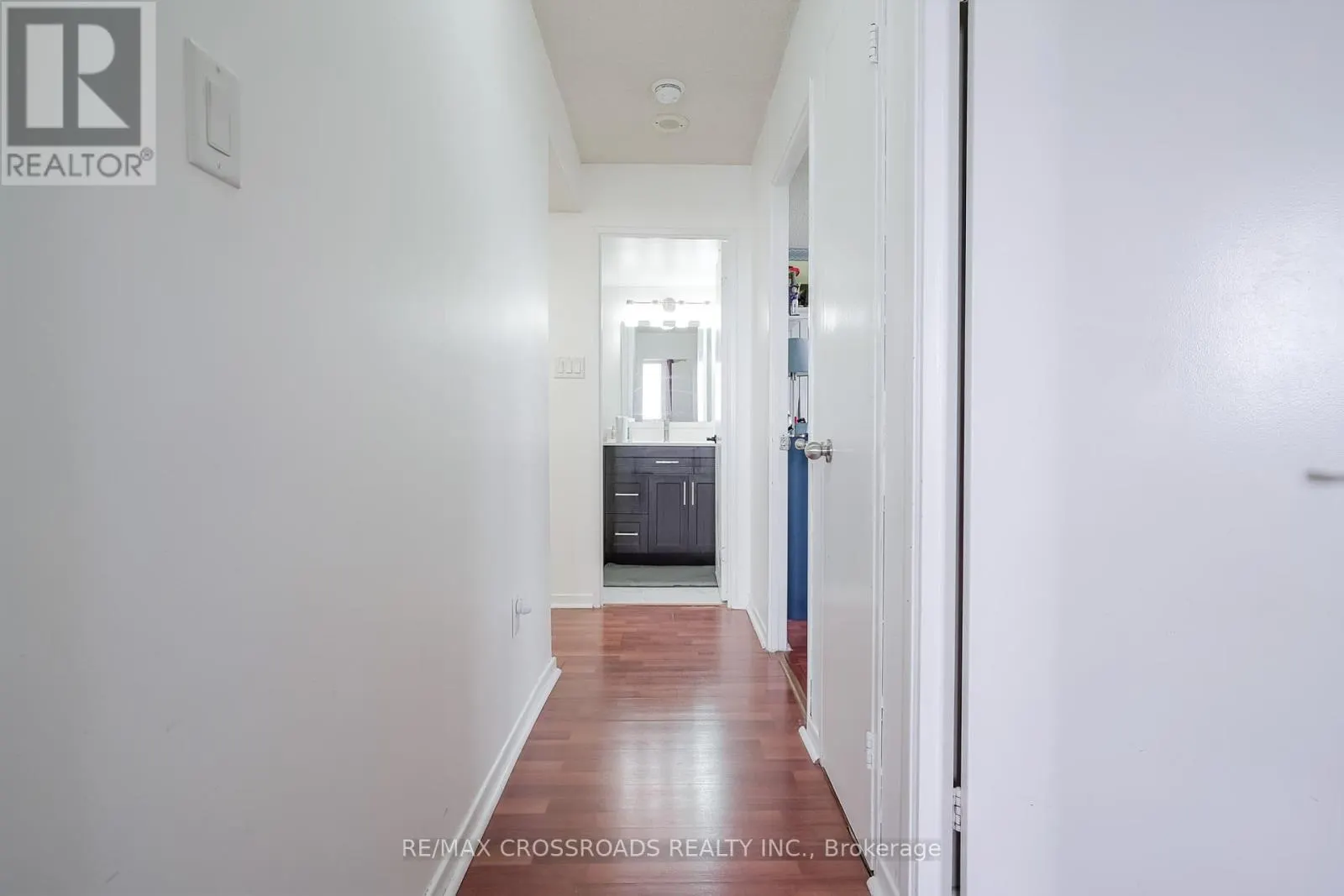 1204 - 15 SEWELLS ROAD