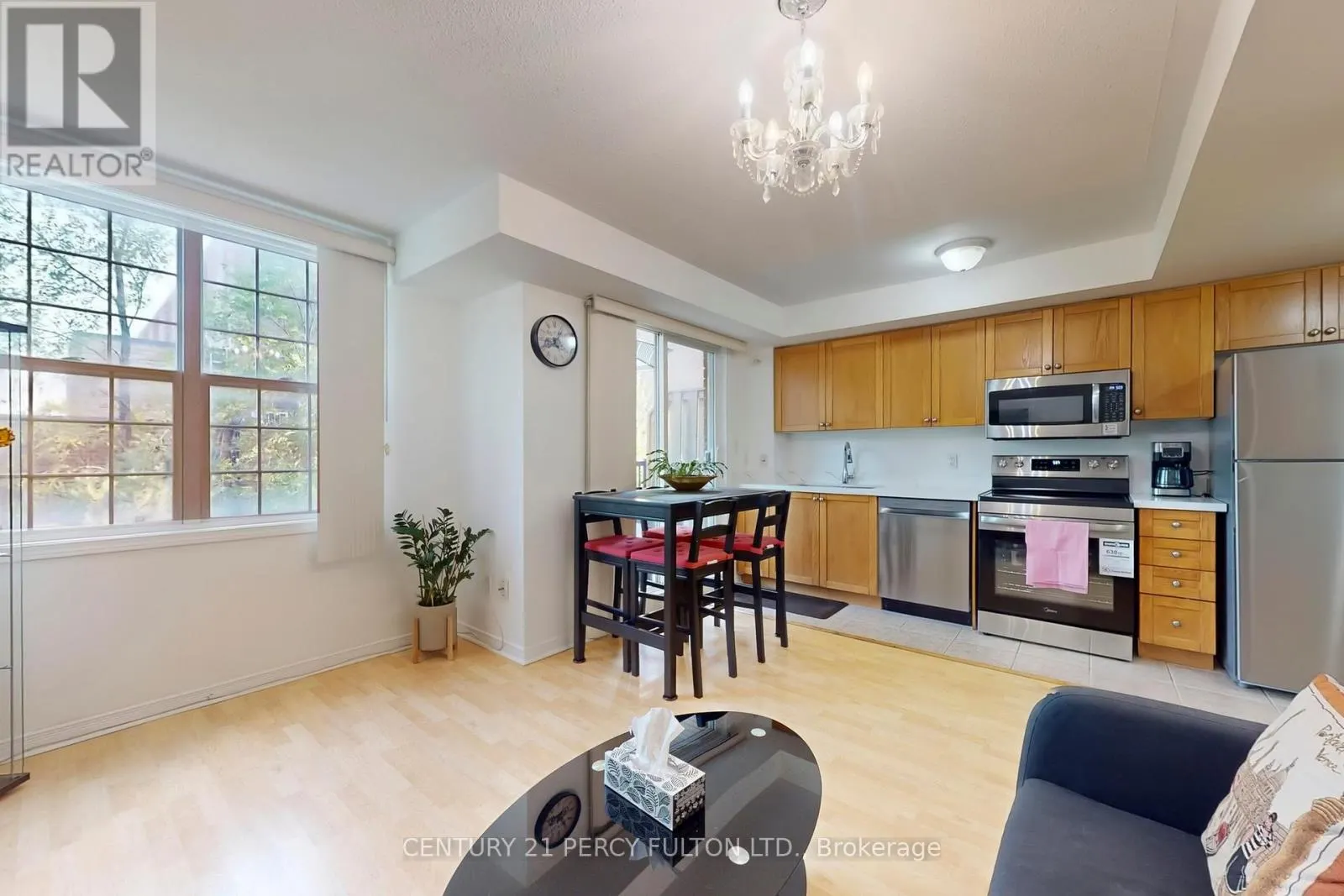 308F - 45 STRANGFORD LANE
