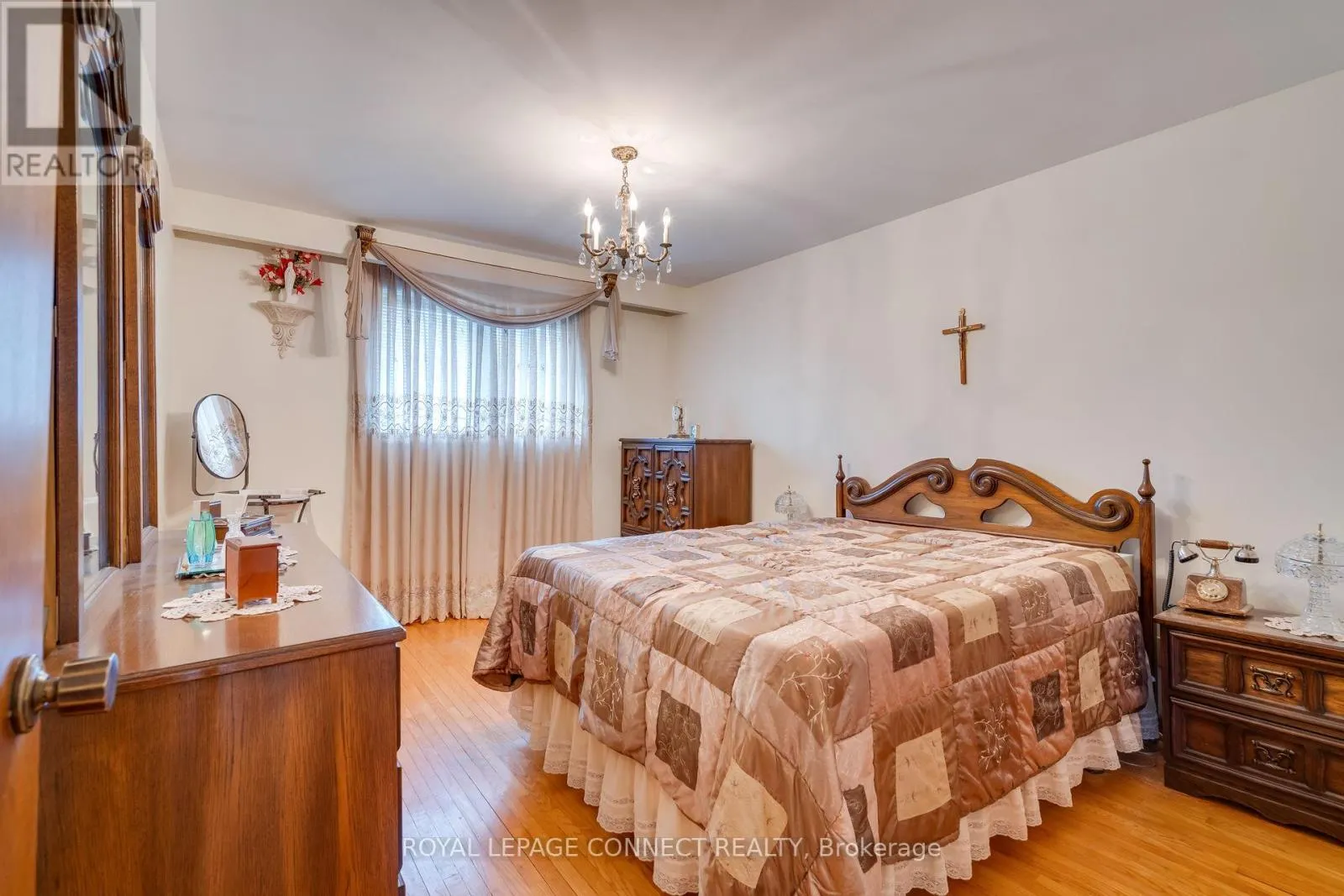 17 ALTAIR AVENUE