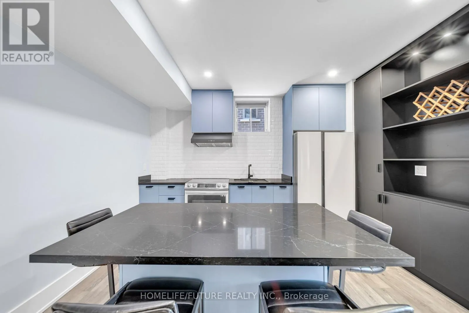 6  #BSMT - 400 FINCH AVENUE