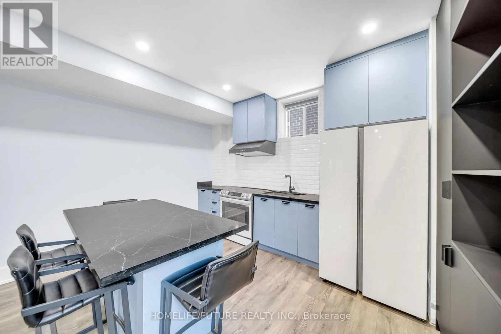 6  #BSMT - 400 FINCH AVENUE