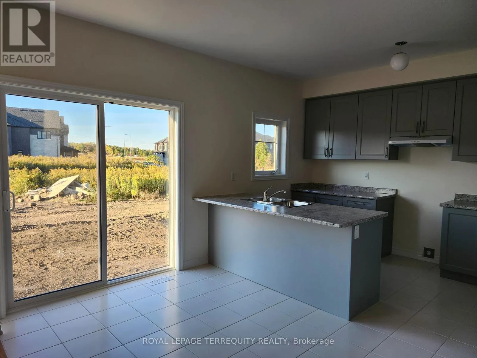 1128 SKYRIDGE BOULEVARD