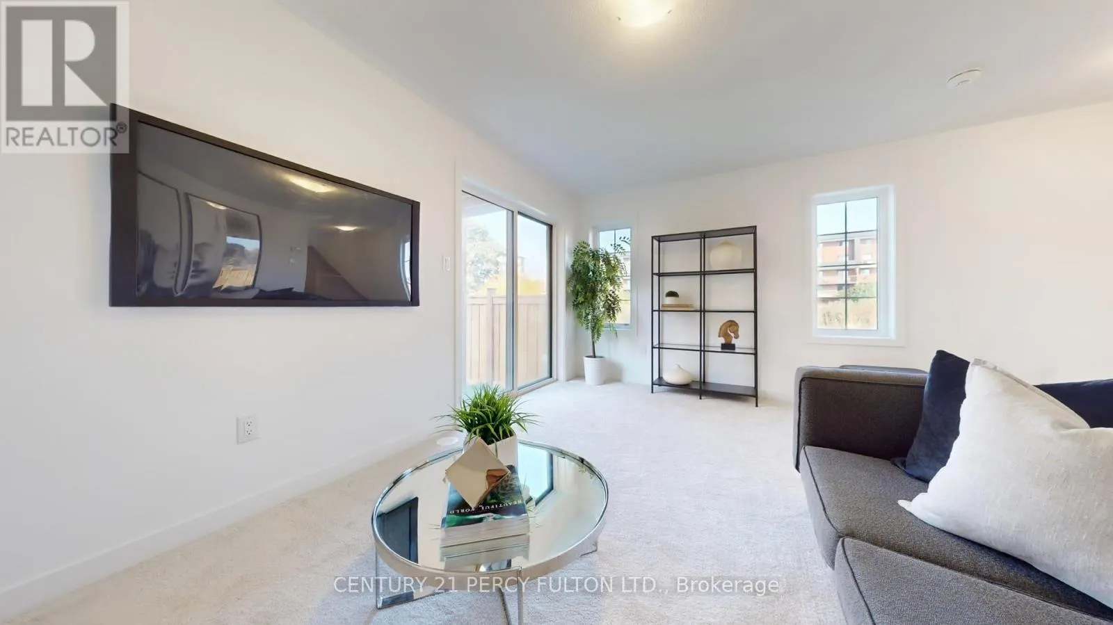 31 SELFRIDGE WAY