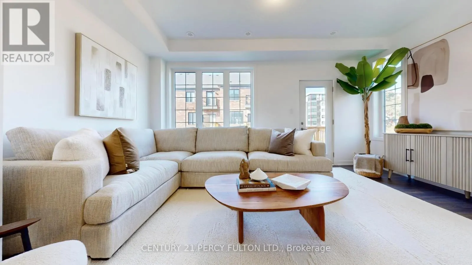 31 SELFRIDGE WAY