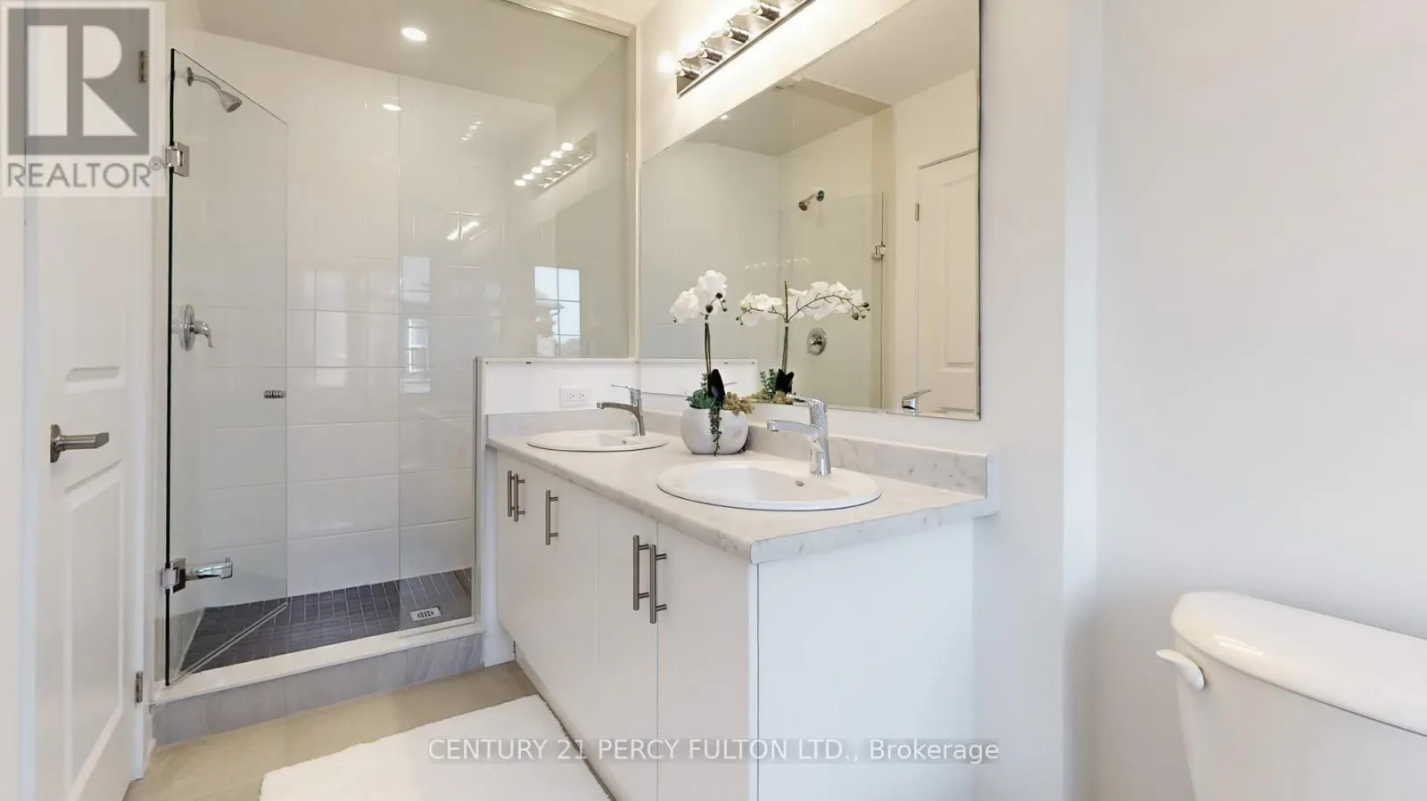 31 SELFRIDGE WAY