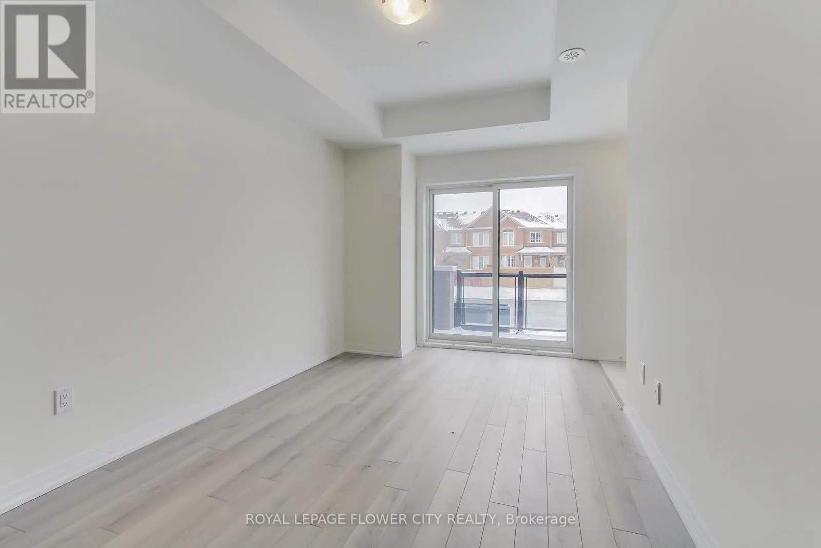 14 - 245 MCLEVIN AVENUE